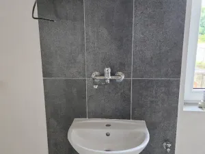 Pronájem skladu, Knovíz, 94 m2