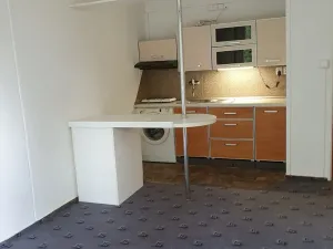 Pronájem bytu 1+kk, Trutnov - Střední Předměstí, Slévárenská, 29 m2