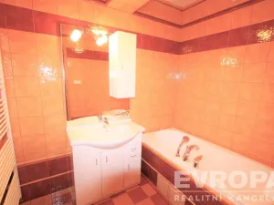 Pronájem bytu 2+kk, Praha - Záběhlice, Za návsí, 73 m2