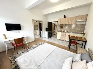 Prodej bytu 1+kk, Kutná Hora - Kutná Hora-Vnitřní Město, Nádražní, 26 m2