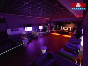 Pronájem restaurace, Holice, Smetanova, 220 m2