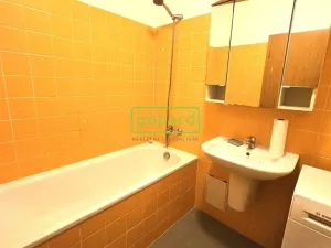 Pronájem bytu 2+kk, Praha, Na Slatince, 70 m2