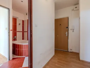 Prodej bytu 1+kk, Praha - Prosek, Vysočanská, 37 m2