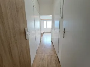 Pronájem bytu 1+kk, Praha - Braník, Nad lesním divadlem, 24 m2