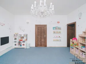 Prodej obchodního prostoru, Praha - Smíchov, U Okrouhlíku, 135 m2