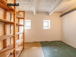 Prodej bytu 2+1, Praha - Dejvice, Na viničních horách, 58 m2