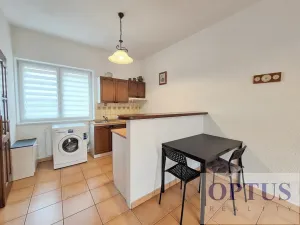 Pronájem bytu 1+kk, Praha - Stodůlky, Živcových, 33 m2