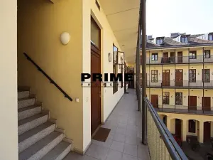 Pronájem kanceláře, Praha - Smíchov, Štefánikova, 168 m2