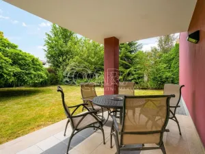 Prodej rodinného domu, Praha - Kolovraty, V louce, 470 m2