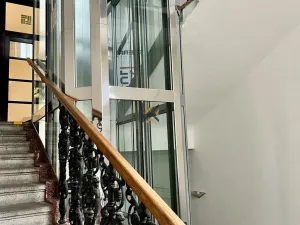Pronájem kanceláře, Praha, Washingtonova, 90 m2
