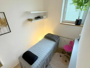 Pronájem obchodního prostoru, Hradec Králové - Pražské Předměstí, Dukelská třída, 6 m2