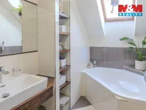 Prodej bytu 3+1, Zlín - Kudlov, Žlutá, 87 m2