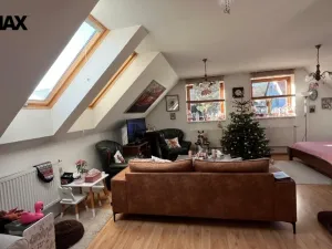 Prodej rodinného domu, Pelhřimov, Cholossiova, 220 m2