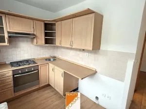 Pronájem bytu 2+1, Kadaň, Na Podlesí, 55 m2