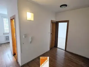 Pronájem bytu 2+1, Kadaň, Na Podlesí, 55 m2