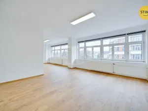 Pronájem kanceláře, Zlín, třída Tomáše Bati, 108 m2