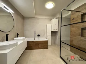 Pronájem bytu 3+kk, Plzeň - Černice, V Bezinkách, 99 m2