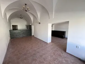 Pronájem obchodního prostoru, Hradec Králové, Velké náměstí, 94 m2