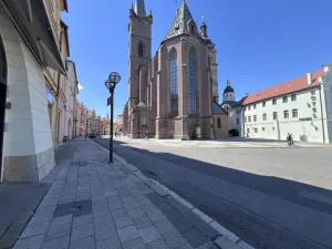 Pronájem obchodního prostoru, Hradec Králové, Velké náměstí, 94 m2
