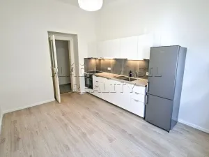 Pronájem bytu 2+kk, Praha - Libeň, Novákových, 36 m2