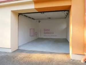 Pronájem garáže, Jindřichův Hradec - Jindřichův Hradec III, sídliště Vajgar, 18 m2