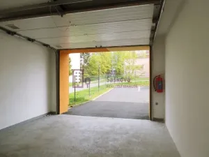 Pronájem garáže, Jindřichův Hradec - Jindřichův Hradec III, sídliště Vajgar, 18 m2