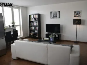 Pronájem bytu 2+kk, Praha - Záběhlice, Jabloňová, 49 m2