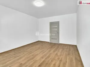 Pronájem bytu 2+1, Ostrov, Mánesova, 69 m2