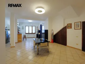 Prodej atypického bytu, Teulada, Itálie, 80 m2