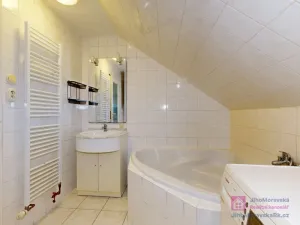 Prodej ubytování, Břeclav - Poštorná, Julia Fučíka, 275 m2