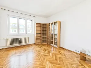 Pronájem bytu 1+kk, Praha - Žižkov, Biskupcova, 30 m2