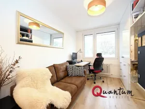 Pronájem bytu 2+kk, Praha - Karlín, U Sluncové, 40 m2