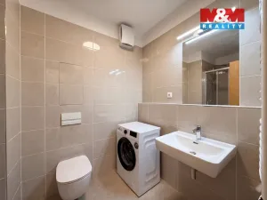 Pronájem bytu 1+kk, Praha - Třebonice, Thomasova, 29 m2