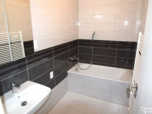 Pronájem bytu 2+kk, Olomouc, gen. Píky, 47 m2