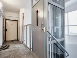 Pronájem bytu 1+kk, Praha - Střešovice, Za Hládkovem, 34 m2