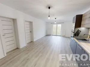 Pronájem bytu 2+kk, Žirovnice, Havlíčkovo náměstí, 52 m2