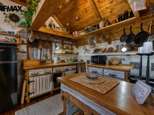 Prodej rodinného domu, Všechlapy, 200 m2