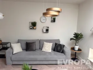 Pronájem bytu 2+kk, Praha - Vinohrady, U Zvonařky, 44 m2