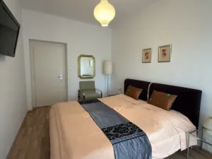 Pronájem bytu 3+kk, České Budějovice - České Budějovice 6, Štítného, 81 m2