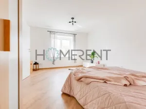 Pronájem bytu 1+1, Praha - Malešice, Bakalářská, 38 m2