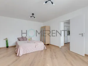 Pronájem bytu 1+1, Praha - Malešice, Bakalářská, 38 m2