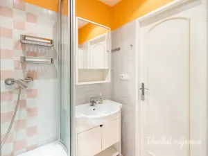 Pronájem bytu 2+1, Praha - Krč, V Štíhlách, 47 m2