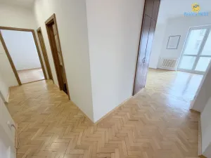 Prodej bytu 3+1, Praha - Vršovice, K louži, 84 m2