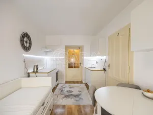 Pronájem bytu 1+1, Praha - Záběhlice, Záběhlická, 37 m2