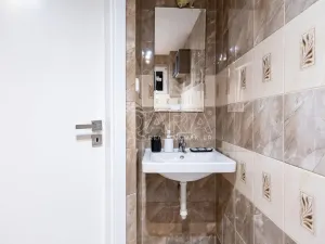 Pronájem bytu 1+1, Praha - Záběhlice, Záběhlická, 37 m2