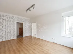 Pronájem bytu 2+kk, Praha - Dejvice, Zikova, 52 m2