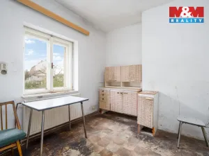 Prodej rodinného domu, Hostomice, Školní náměstí, 150 m2