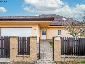 Prodej rodinného domu, Praha - Písnice, V zákopech, 294 m2