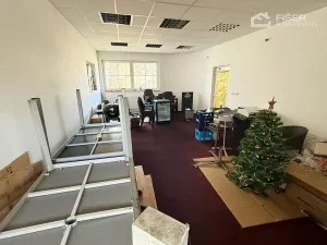 Pronájem kanceláře, Valašské Meziříčí, Vsetínská, 154 m2