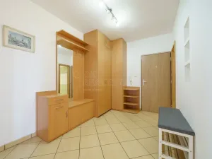 Pronájem bytu 2+1, Ostrov, Jungmannova, 61 m2